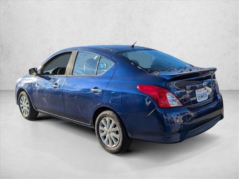 Used 2018 Nissan Versa SV image 7