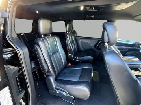 Used 2020 Dodge Grand Caravan GT FWD image 21