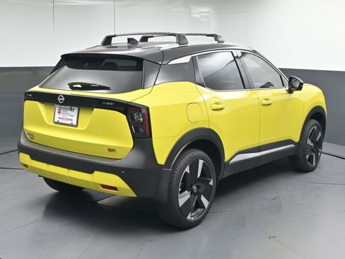 Used 2026 Nissan Kicks SR image 8