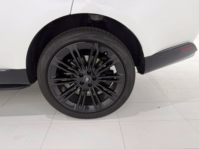 Used 2024 Land Rover Range Rover Long Wheelbase Autobiography AWD/4WD image 42