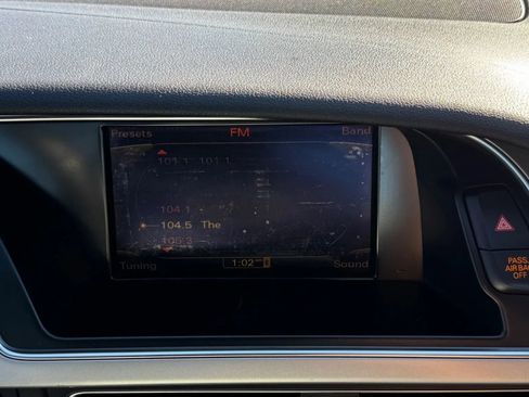 Used 2010 Audi A5 2.0T Premium Plus w/ Premium Plus Pkg image 22