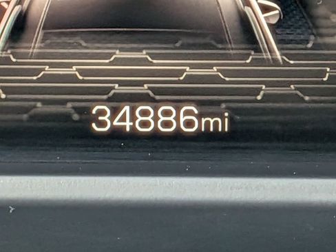 Used 2024 GMC Acadia Denali image 30