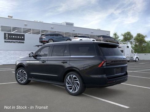 New 2026 Lincoln Navigator Premiere AWD/4WD image 4
