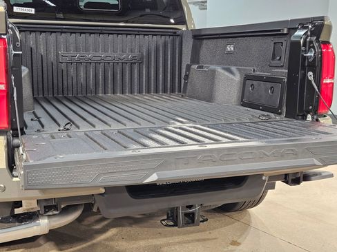 New 2026 Toyota Tacoma Limited AWD/4WD image 22