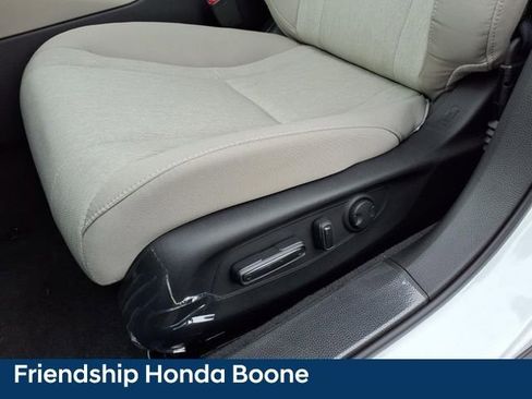 Used 2025 Honda Accord SE image 12