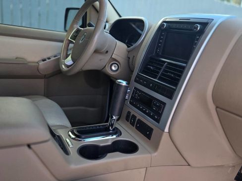 Used 2010 Mercury Mountaineer Premier RWD image 29