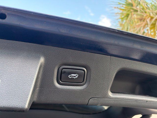 Used 2022 Hyundai Santa Fe Limited FWD image 19