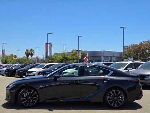 Used 2025 Lexus IS 300 F Sport RWD image 4