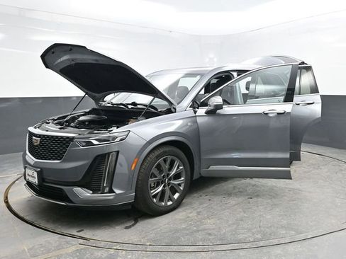 Used 2020 Cadillac XT6 Premium Luxury image 39