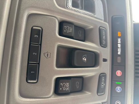 Used 2025 Chevrolet Silverado 1500 LTZ w/ LTZ Premium Package image 28