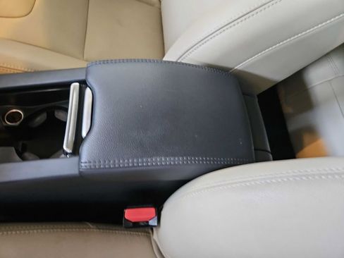 Used 2016 Volvo XC60 T6 w/ Protection Package image 23