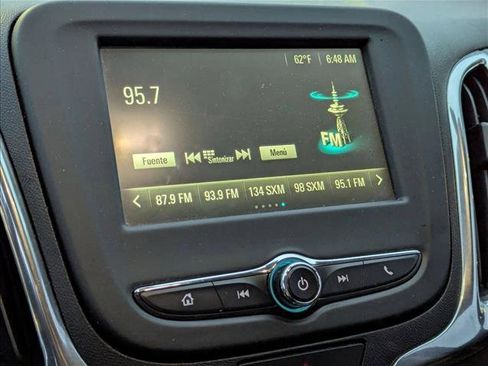 Used 2018 Chevrolet Equinox LT image 11