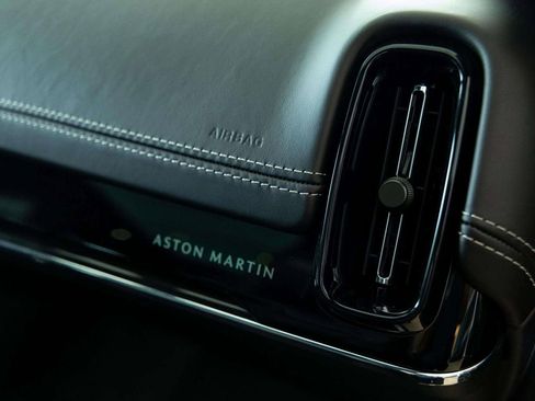 New 2026 Aston Martin DBX 707 image 34