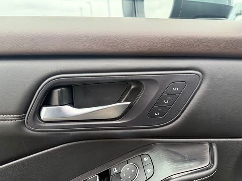 Used 2023 Nissan Rogue SL image 8