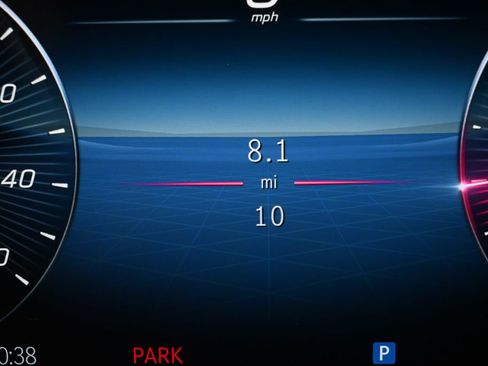 New 2026 Mercedes-Benz GLB 250 image 9