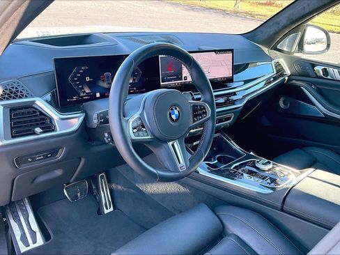Used 2025 BMW X7 M60i image 20