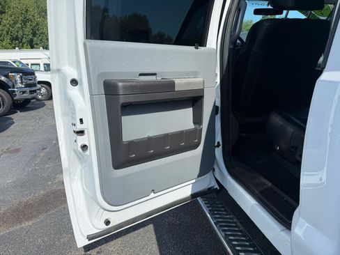 Used 2011 Ford F350 XLT w/ Chrome Pkg AWD/4WD image 26