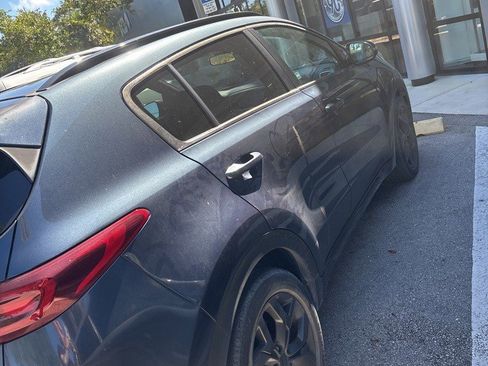 Used 2022 Kia Sportage Nightfall Edition image 3