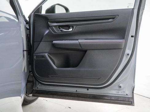 Used 2025 Honda CR-V Sport image 32
