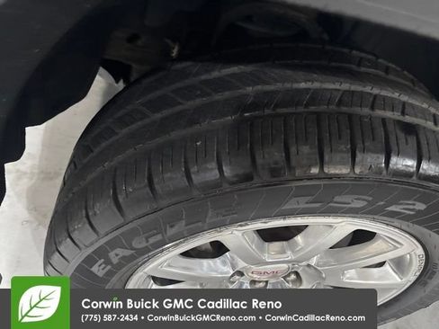 Used 2015 GMC Sierra 1500 Denali w/ Driver Alert Package AWD/4WD image 43
