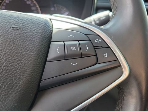 Used 2017 Cadillac XT5 Luxury image 26