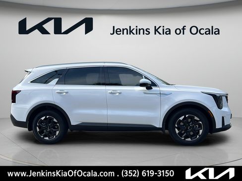 New 2026 Kia Sorento S w/ S Panoramic Sunroof Package FWD image 2