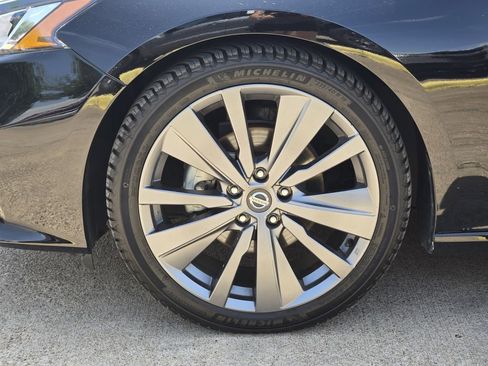 Used 2019 Nissan Altima 2.0 Edition One FWD image 14