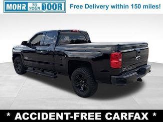 Used 2018 Chevrolet Silverado 1500 LT w/ Midnight Edition AWD/4WD video 3