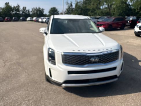 Used 2020 Kia Telluride LX FWD image 18