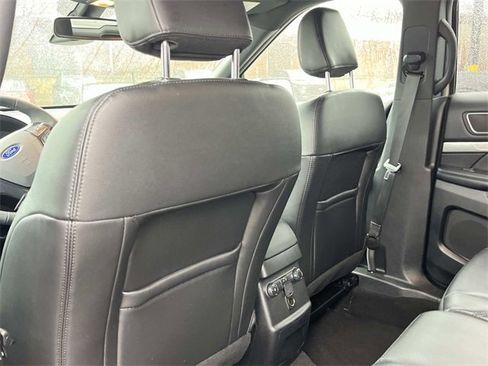 Used 2018 Ford Explorer XLT w/ Equipment Group 202A image 20