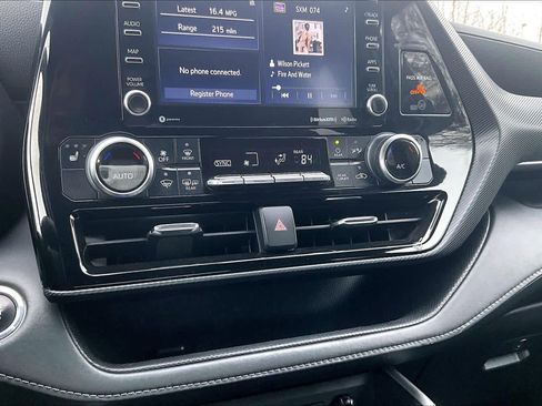 Used 2022 Toyota Highlander XSE image 35