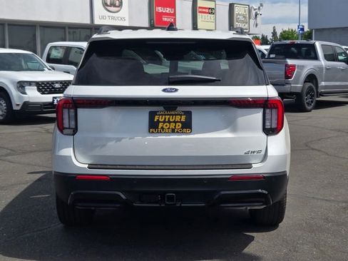 New 2026 Ford Explorer ST-Line image 5