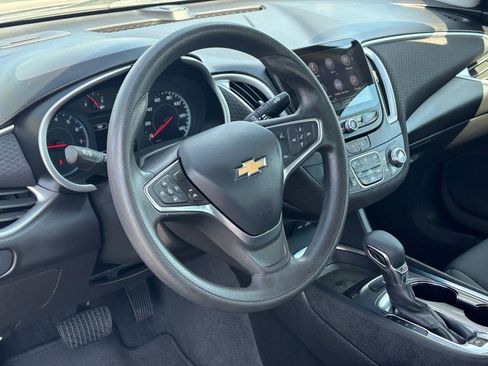 Used 2023 Chevrolet Malibu LT FWD image 9