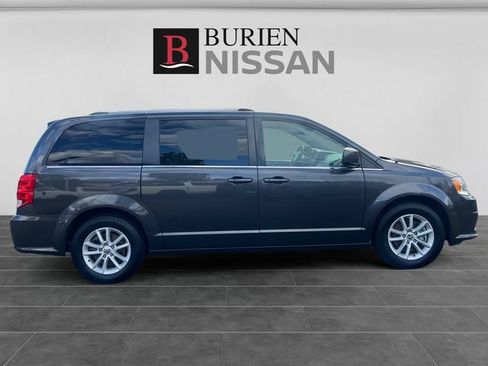 Used 2019 Dodge Grand Caravan SXT FWD image 6