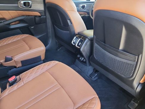 Certified 2023 Kia Sorento SX Prestige image 19