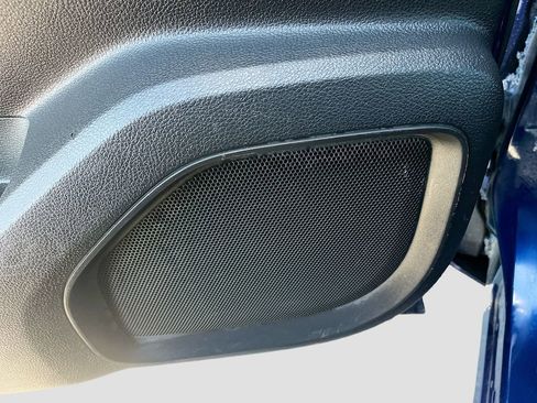 Used 2024 Nissan Titan SV w/ SV Convenience Package image 18