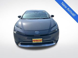 Used 2025 Toyota Prius Plug-In Hybrid FWD video 2
