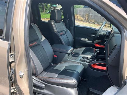 Used 2023 Nissan Frontier PRO-4X w/ Pro-4X Premium Package AWD/4WD image 7