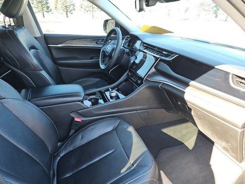 Used 2022 Jeep Grand Cherokee Limited 4xe image 11