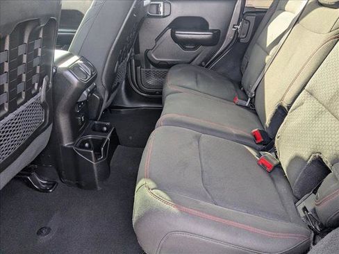 Used 2018 Jeep Wrangler Unlimited Rubicon w/ Cold Weather Group image 17