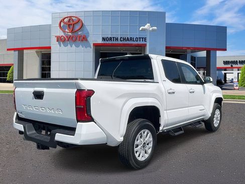 Used 2026 Toyota Tacoma SR5 AWD/4WD image 8