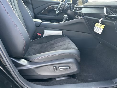 Certified 2025 Acura ADX A-Spec image 16