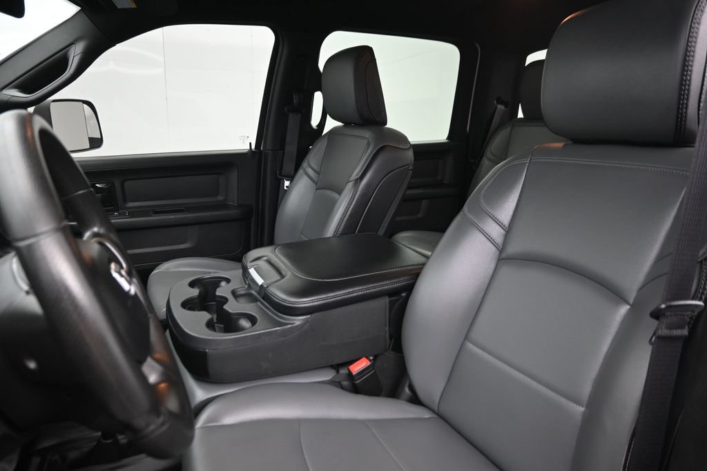 Used 2022 RAM 3500 Tradesman w/ Chrome Appearance Group AWD/4WD image 25