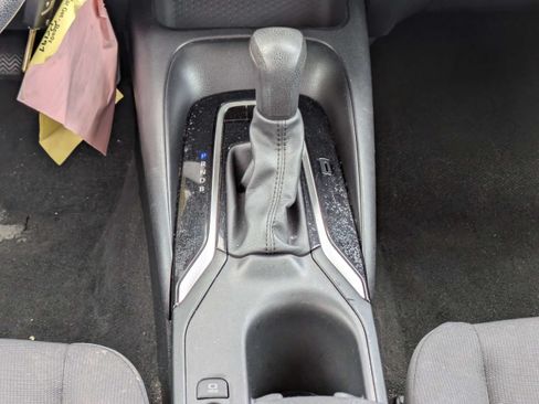 Used 2024 Toyota Corolla LE FWD image 18
