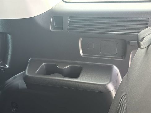 Used 2025 Hyundai Santa Fe SE FWD image 34
