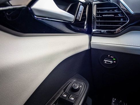 New 2026 Volkswagen Taos S FWD image 30