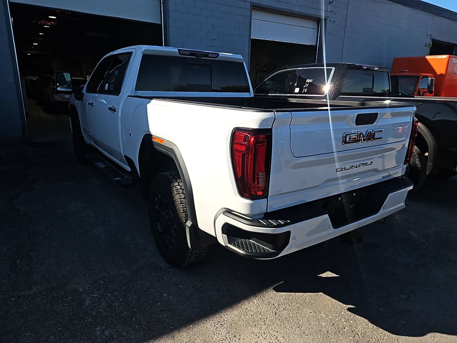 Used 2020 GMC Sierra 2500 Denali w/ Denali Ultimate Package AWD/4WD image 6