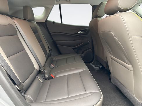Used 2024 Chevrolet Trax ACTIV w/ Sunroof Package FWD image 19