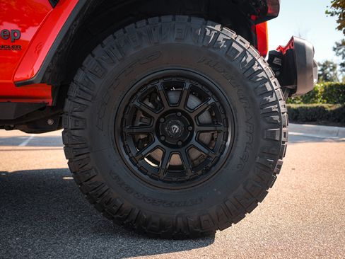 Used 2019 Jeep Wrangler Unlimited Rubicon image 13