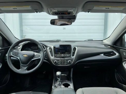 Used 2022 Chevrolet Malibu LT FWD image 12